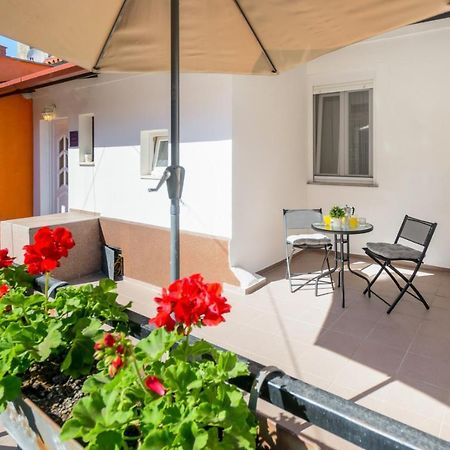 Charming Apartment In Town Center Pula Zewnętrze zdjęcie