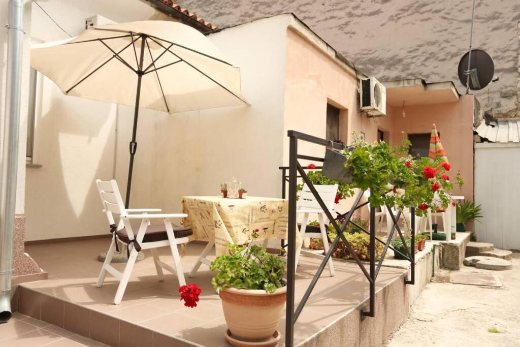 Charming Apartment In Town Center Pula Zewnętrze zdjęcie