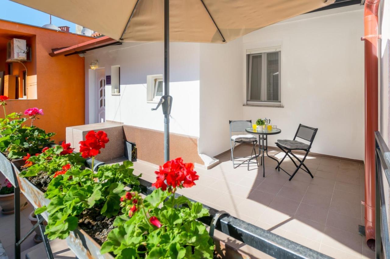 Charming Apartment In Town Center Pula Zewnętrze zdjęcie
